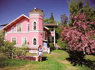 pinkpalace.jpg